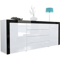 Glaenzende Oberflaechen und grifflose Fronten an dem Sideboard