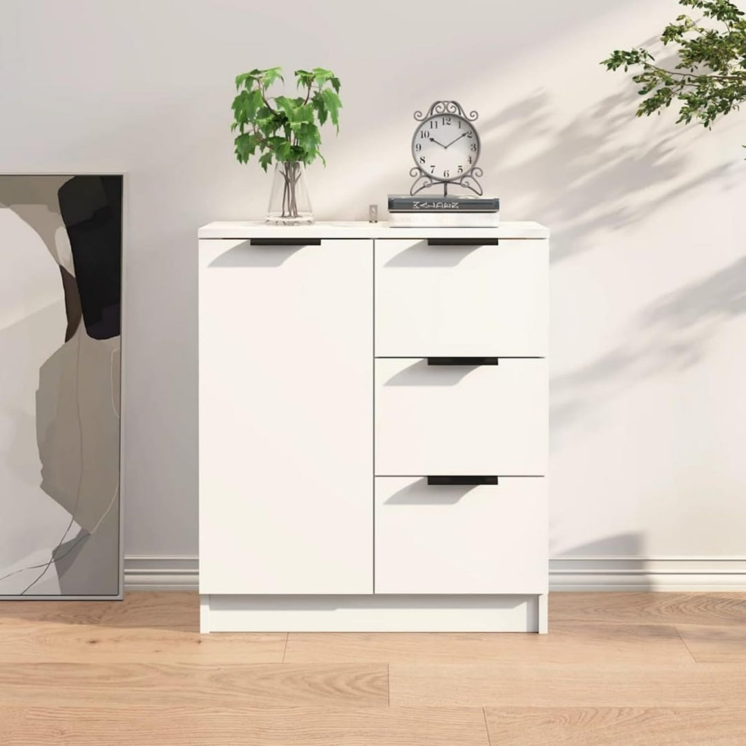 Geschlossener Stauraum ergaenzt das Sideboard in Weiss