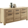 Strukturierte Fronten praegen das Sideboard aus Holzwerkstoff