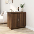 Das Sideboard misst 80 x 40 x 75 cm in Eichenbraun