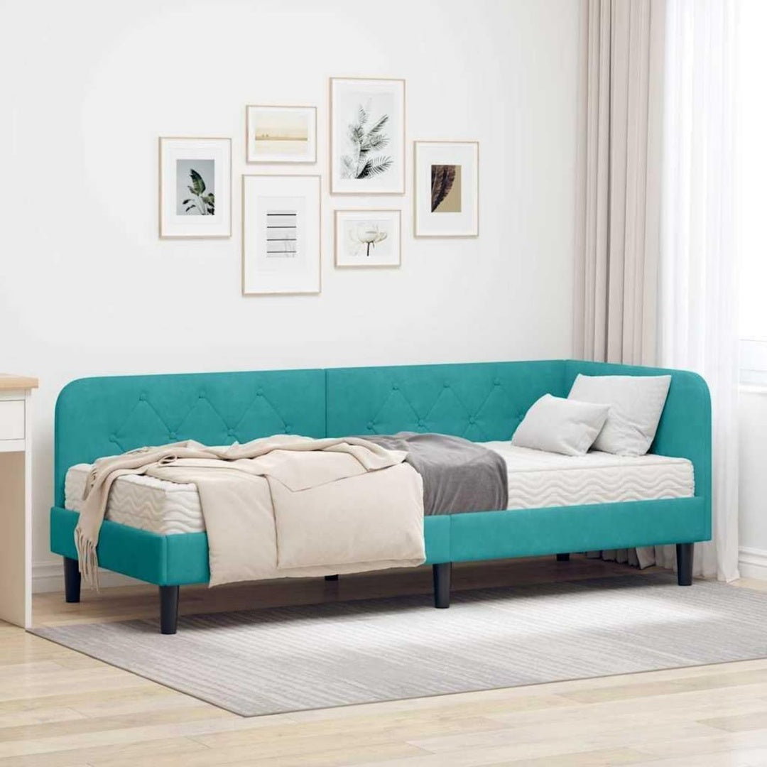 Bettgestell aus Samt und Holzwerkstoff in Tuerkis mit den Massen 80 x 200 cm