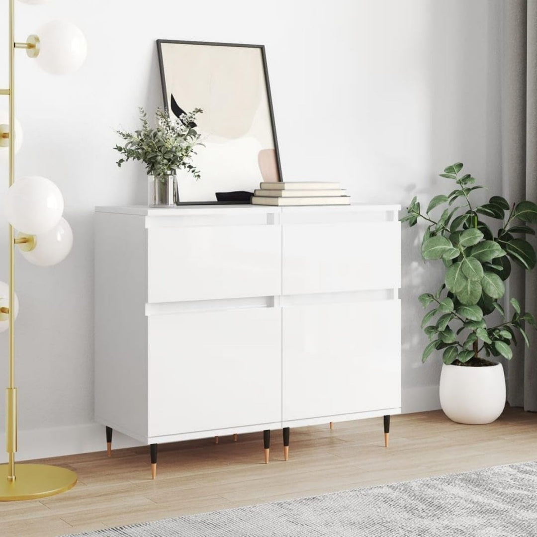 Glaenzende Oberflaechen an dem Sideboard mit den Massen 40 x 35 x 70 cm