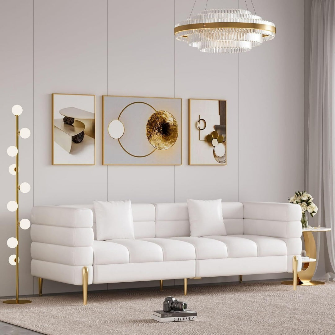 Sofa mit einem Metallgestell