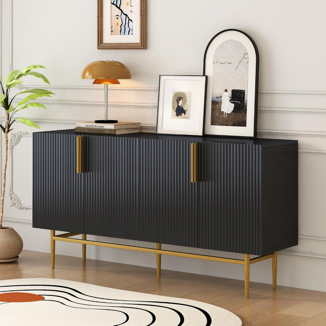 Sideboard verbindet Hoehenverstellung und Metallgriffe